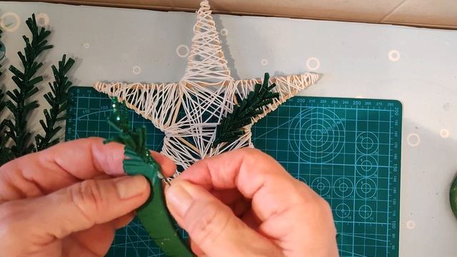 It’s very easy to make a beautiful New Year’s star pendant decoration with your own hands. смотреть онлайн