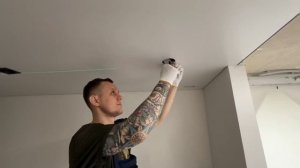 Установка светильников в натяжной потолок. Внутренняя вклейка кольца.