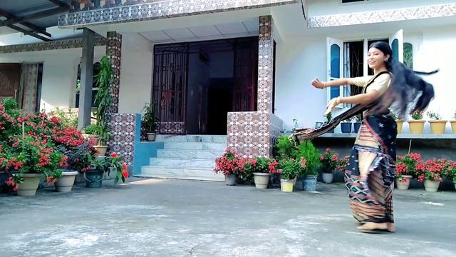 Gite Tale Tale Nase //Assamese Dance Cover смотреть онлайн
