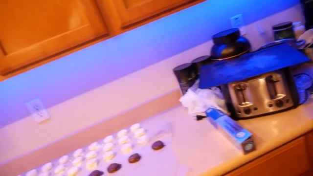 Elmo And Kermit The Frog Bake CHRISTMAS Cookies! Gamdias REVIEW! смотреть онлайн
