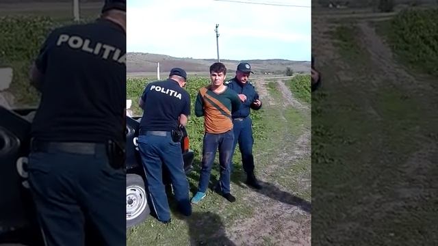 Как ведут себя менты с людьми смотреть онлайн
