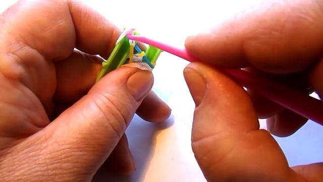 браслет ДОРОЖКА ИЗ КАПЕЛЕК ДОЖДЯ из резиночек rainbow loom bands без станка на рогатке смотреть онлайн