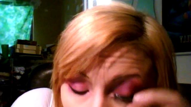 How To Apply False Eyelashes For People Without Eyelashes