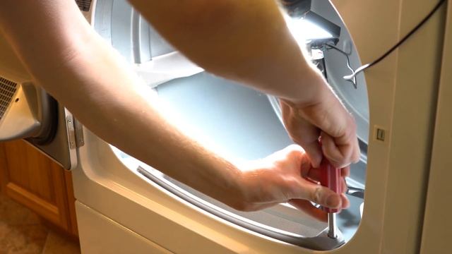 Lint Lizard Vs. Flexible Crevice Dryer Vacuum Attachment Review смотреть онлайн