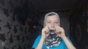 Как сделать балаклаву из футболки?