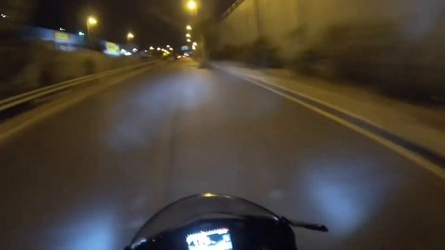Aprilia rsv4 vs Suzuki GSXR 1000 k2 street racing смотреть онлайн