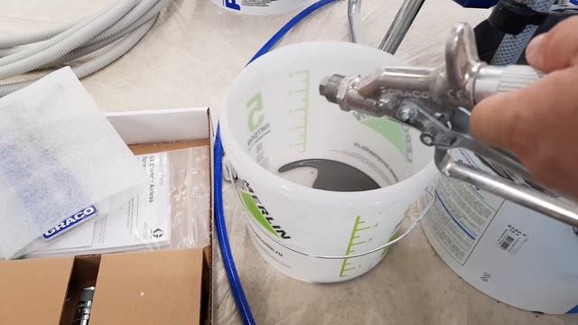 Graco - GX21 Обзор КРАСКОПУЛЬТА - методика работы, покраска потолка г. Новосибирск смотреть онлайн