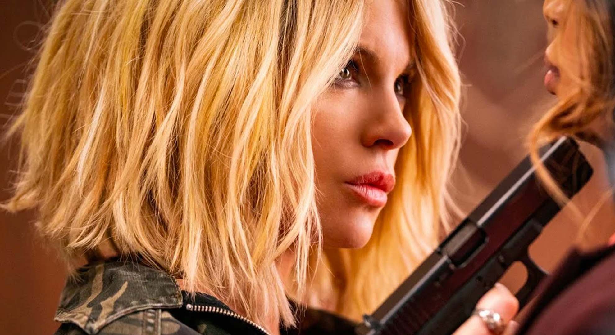 Красотка на взводе  Русский трейлер  Фильм 2021