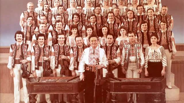 Молдавский ансамбль "Флуераш" Călăreţii Serghei Lunchevici смотреть онлайн