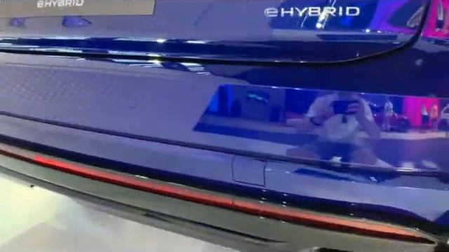Volkswagen Touareg R eHybrid 2020 смотреть онлайн
