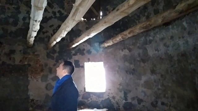 Большая ветряная мельница из камня. смотреть онлайн