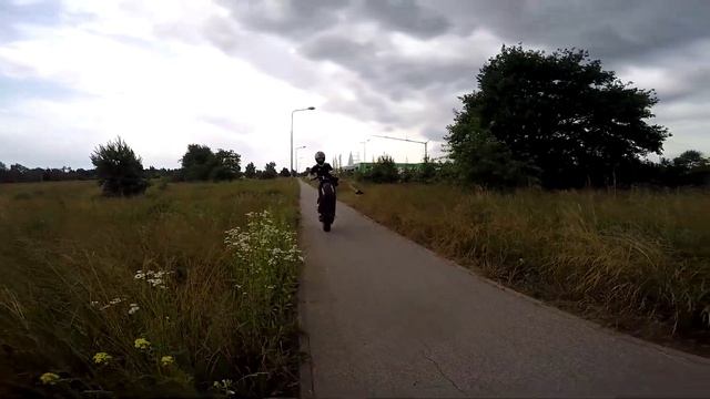 Trening Wheelie Yamaha Booster 70cc scooter stunt bws polska смотреть онлайн