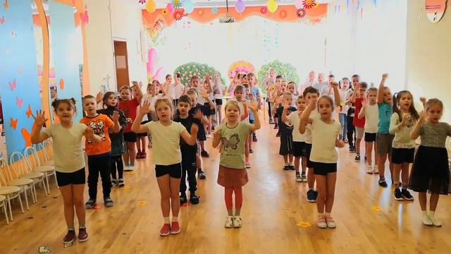 Танцевалка Бежали бегемотики
