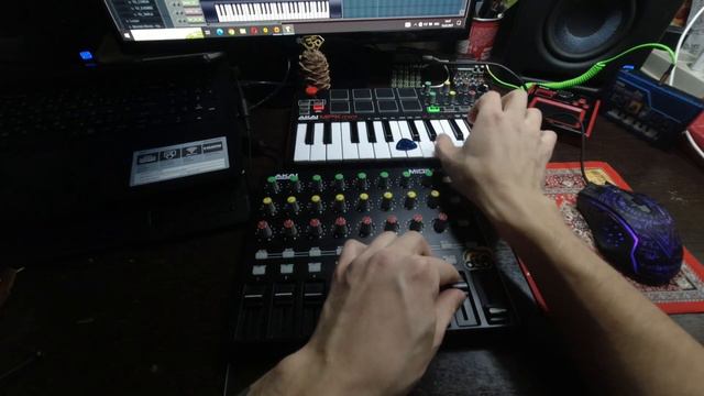 Ernesto Silyubai - DUB #1 (akai midimix & fl studio) смотреть онлайн