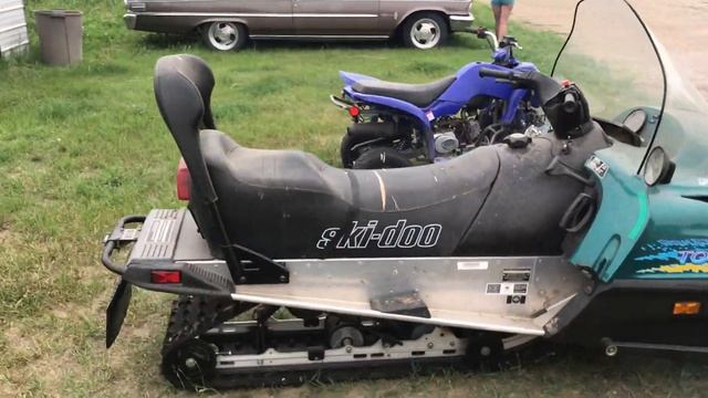 Lot 700 - 1996 Skidoo SLE Snowmobile смотреть онлайн