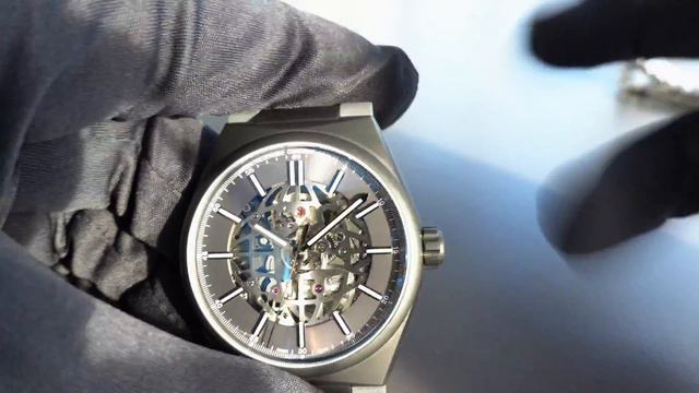 FREDERIQUE CONSTANT Highlife Automatic Skeleton. Two versions, bracelet & strap. смотреть онлайн