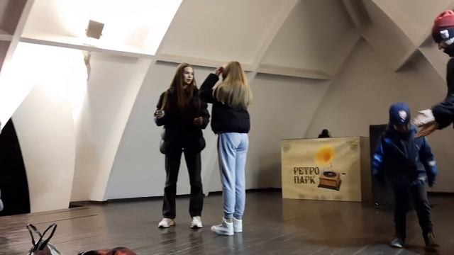 НЕ ХОДИ К НЕМУ НА ВСТРЕЧУ НЕ ХОДИ смотреть онлайн