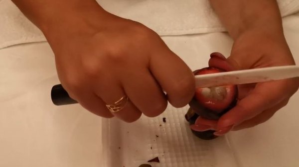 Как есть мангостин правильно/How to eat mangosteen correctly