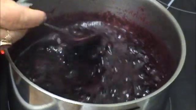 Варенье из черники без добавления воды смотреть онлайн