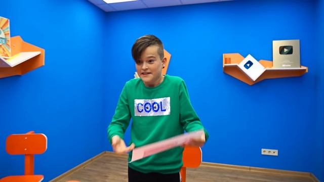 ПОЗОР!!! ПОЧЕМУ НАД МАШЕЙ СМЕЁТСЯ ВСЯ ШКОЛА??? смотреть онлайн