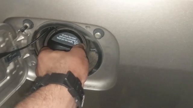 HOW TO FIX OBD 2 CODE P0442 EVAPORATIVE EMISSION SYSTEM LEAK DETECTED (SMALL LEAK) EASY FIX!!! смотреть онлайн