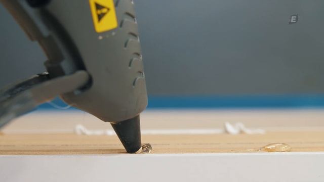 Classen SKIRTINGS:   Glue Assembly / Montaż Na Klej / Плинтус МДФ -Монтаж на клей