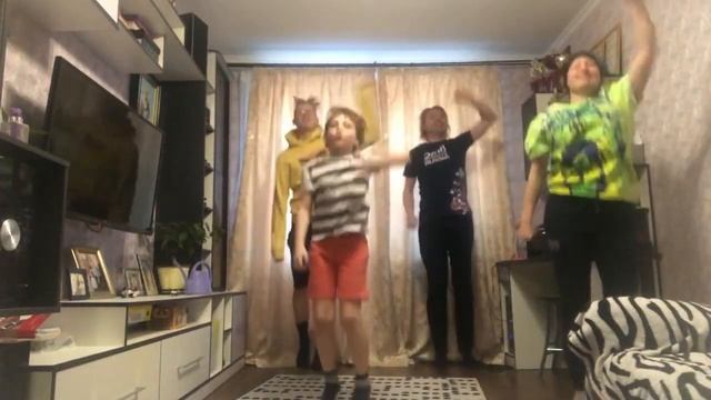 Хореографический ансамбль 'Весна" запустил челлендж "Зажигаем всей семьей!" смотреть онлайн