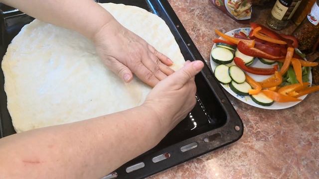 ПИЦЦА Домашняя | Рецепт классической пиццы "как я люблю". Креветки. смотреть онлайн