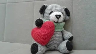 Мишка крючком. Мишка с сердечком (часть 4). смотреть онлайн