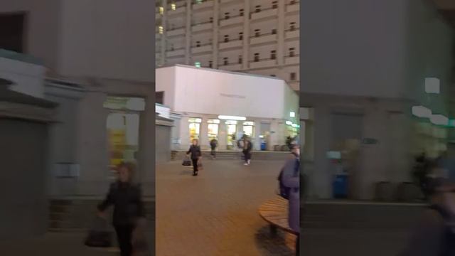 Музыка у метро Приморская СПб смотреть онлайн