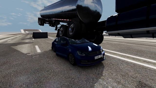 20 TONS TRAILER CRUSHES CARS! CRASH TEST! - BeamNg Drive смотреть онлайн