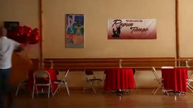 Tango instructor Pablo Repun смотреть онлайн