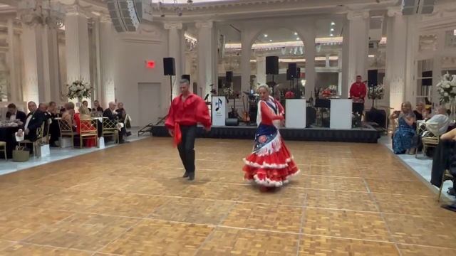 Flamenco dancers, New York City, ensemble Barynya - Фламенко, ансамбль Барыня, Нью-Йорк смотреть онлайн