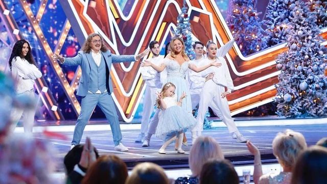Пятилетняя дочь Игоря Николаева впервые вышла на сцену «Голубого огонька» смотреть онлайн