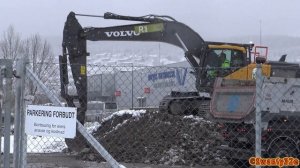 4K| Volvo EC480E & EC300E Loading Volvo Trucks