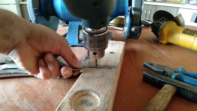 Отличная самоделка из алюминия! Походные складные ловилки! смотреть онлайн