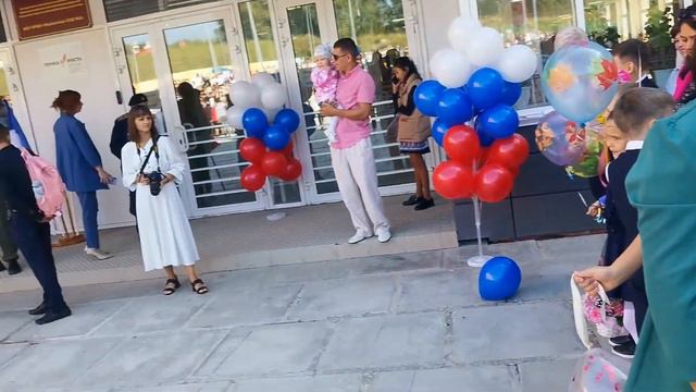 Алиса идёт в Первый Класс 2022 смотреть онлайн