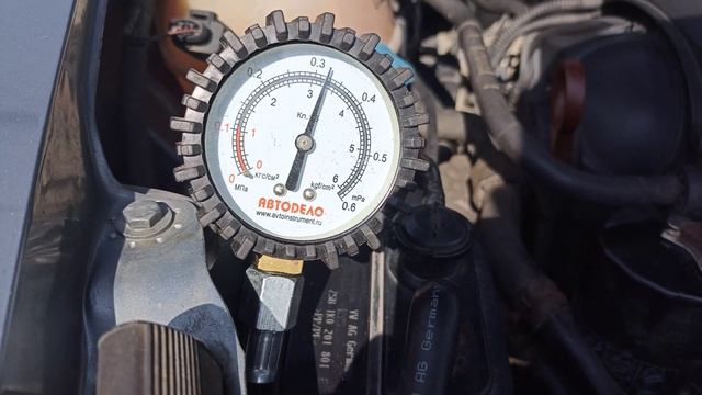 Звук на холодную 1.8 TSI,жужжание масляного насоса. смотреть онлайн