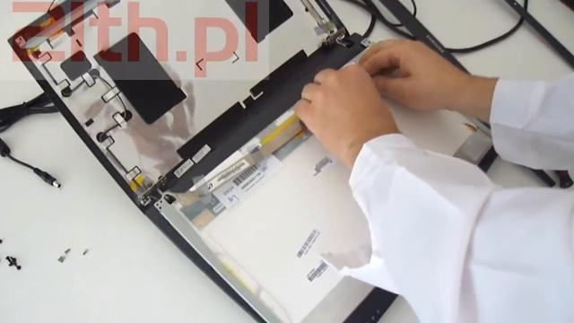 HOW TO - replace the LCD of Samsung R522, LCD replacement смотреть онлайн
