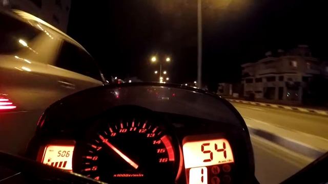 Suzuki GSR 600 my acceleration and top speed 4th-gear. смотреть онлайн