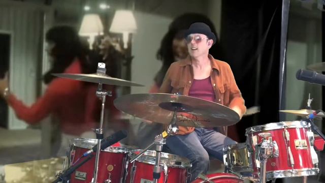 Give it to me baby , Rick James video funk drum cover смотреть онлайн