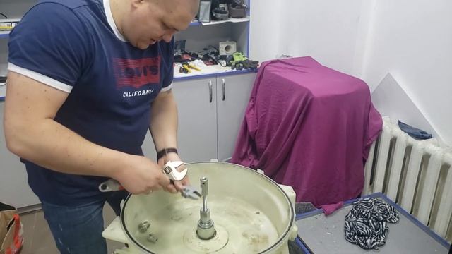Работа съёмника обойм подшипника смотреть онлайн