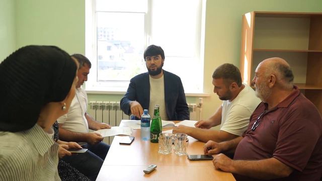 Встреча, депутата НС РД Х.Магомедова с зав-ми доу 5, 7 и 9 смотреть онлайн