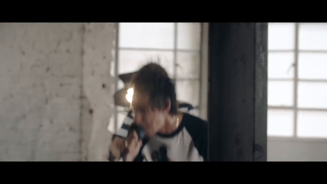 Oscar - Breaking My Phone Ft. GIRLI - Vevo Dscvr (Live) 2016