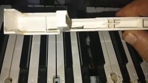 Замѣна и ремонтъ треснувшей клавиши на Casio  CDP  100, 130 и т.п. Серіѧ 1.