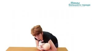 Как правильно держать новорожденного на руках?