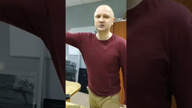 Трещины на теле-зеркале смотреть онлайн