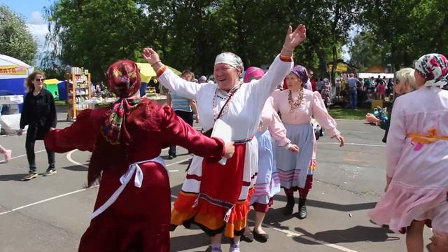 Удмуртская народная песня "Келялод-а, уд-а? Келялод!" на "Быг-Быг". Автор видео Валерий Нуриахметов смотреть онлайн