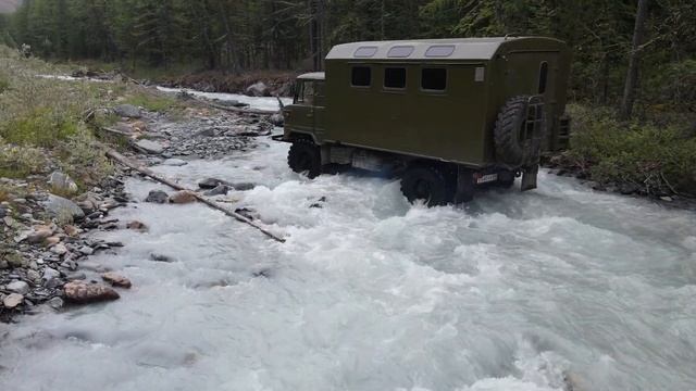Путь к Карагемской поляне. Транспорт по Горному Алтаю смотреть онлайн