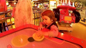 Аэрохоккей / Kids games. Air hockey МанкитуИгры #  2